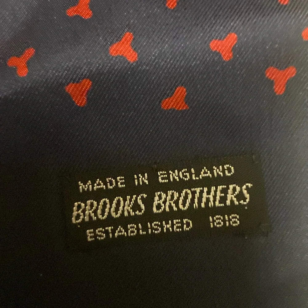 Brooks Brothers Navy/Red Colored 100% Silk Scarf 11 x‎ 53’ EUC
